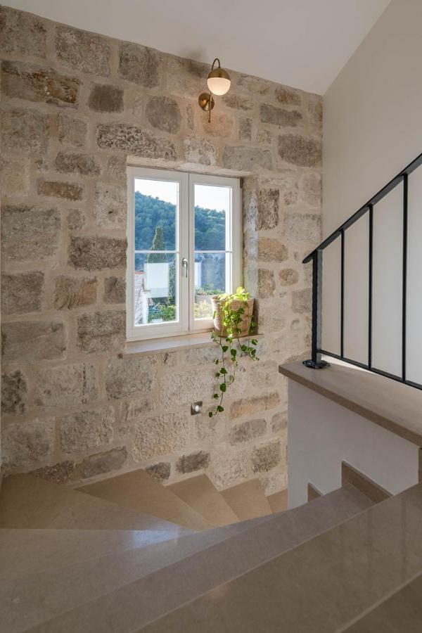 New Villa Ani! Traditional And Luxurious 4-Bedroom Villa With Heated Pool And Sea Views Postira Exteriör bild