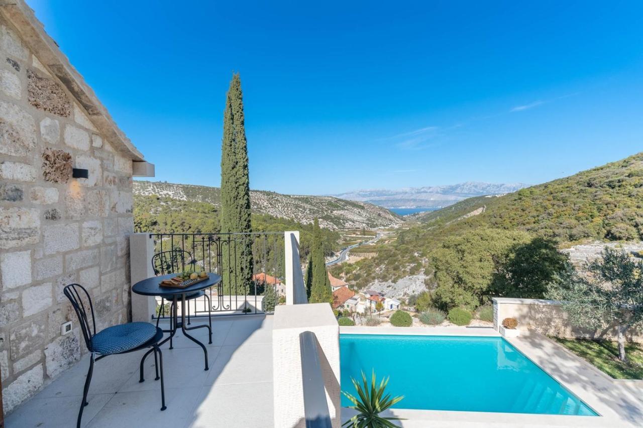 New Villa Ani! Traditional And Luxurious 4-Bedroom Villa With Heated Pool And Sea Views Postira Exteriör bild