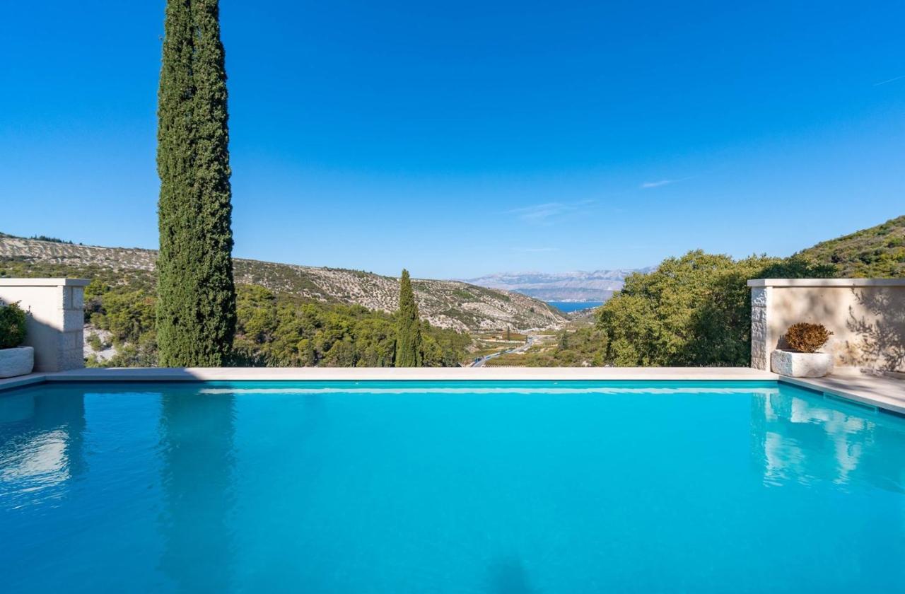 New Villa Ani! Traditional And Luxurious 4-Bedroom Villa With Heated Pool And Sea Views Postira Exteriör bild